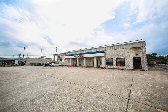 Lake Creek Office: 10313 Lake Creek Pkwy, Austin, TX 78750